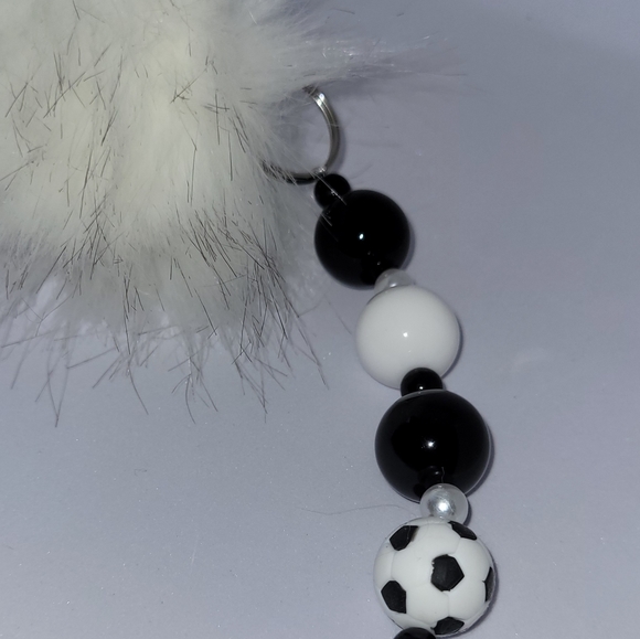 Handmade SOCCER MOM Keychain/Purse Dangle!! ⚽️ - Picture 11 of 12
